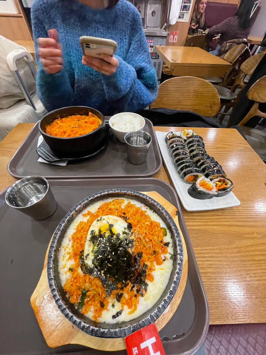 初めて韓国旅行に行ってきた高校生から旅の話とソウルの写真。食事、キンパ