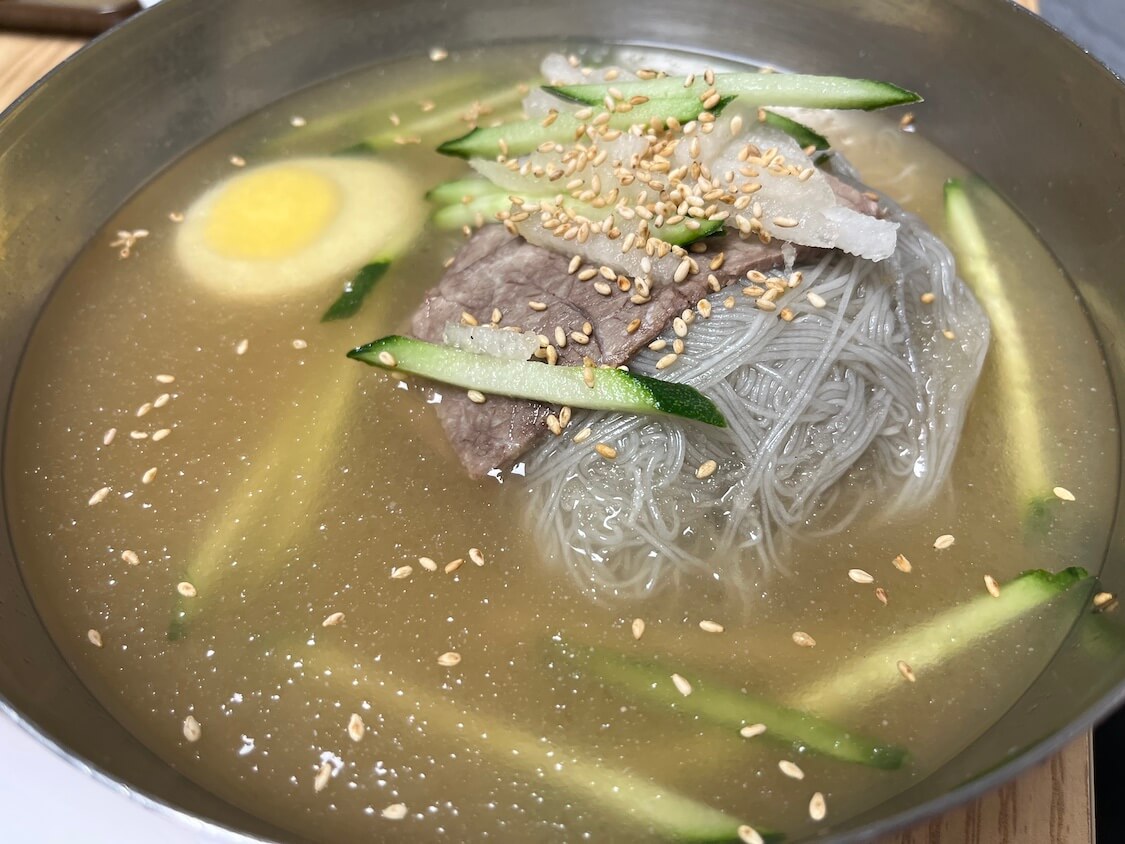 韓国の咸興冷麺（水冷麺）！ソウル麻浦グルメ「阿昭庭」で晩ごはん。