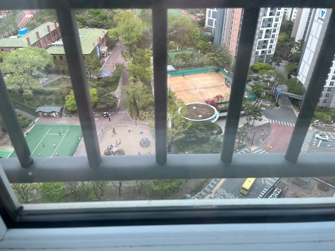 韓国でおうちごはん。マンションからの眺め