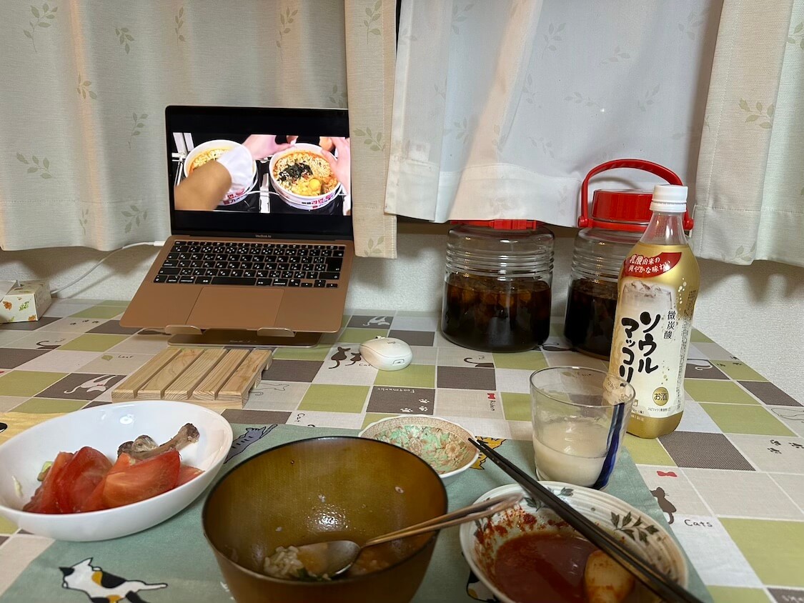 韓国の簡単スタミナレシピ。鶏肉でにらたっぷりタッカンマリ！おつまみにも、韓国ドラマ