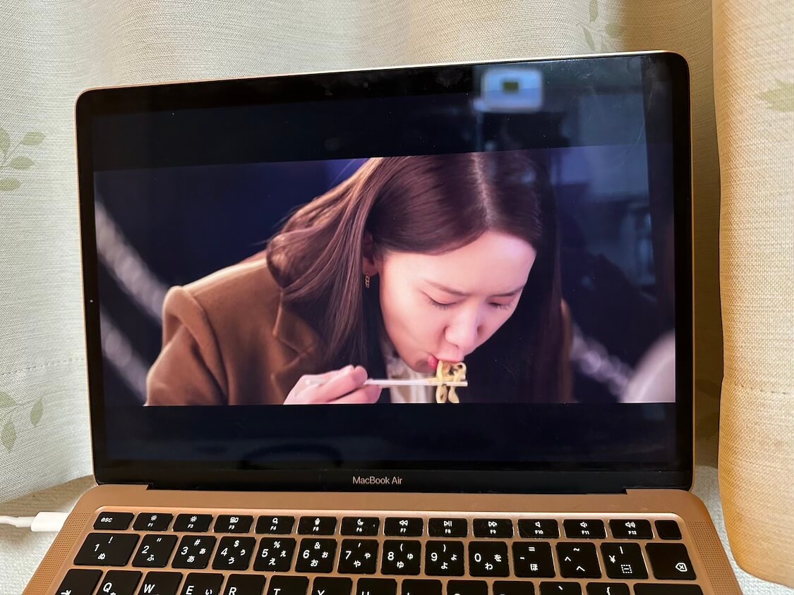 韓国ドラマでインスタントラーメンを食べるシーン