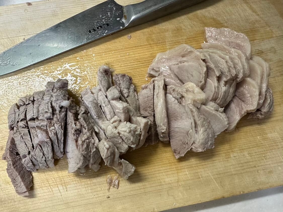 ポッサムのレシピ。ゆで豚の作り方と切り方