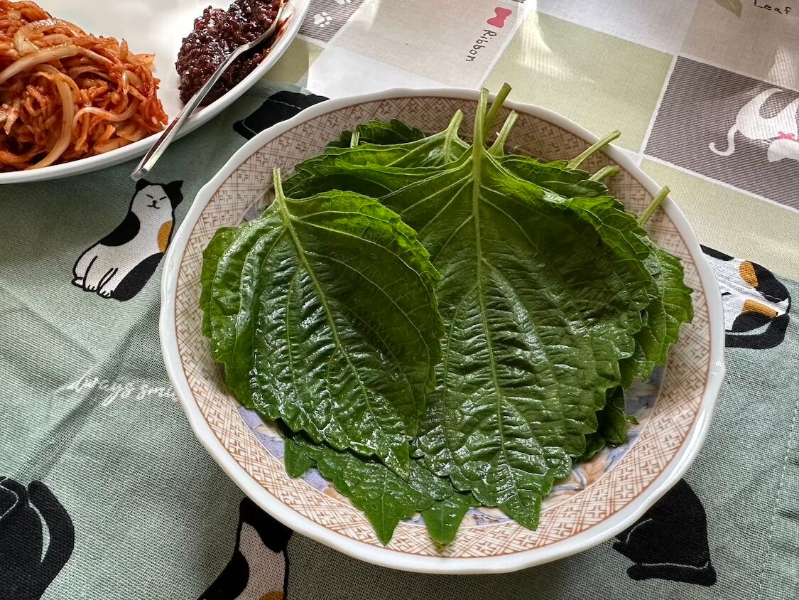 えごまの葉の保存方法＋韓国人の食べ方。基本はそのまま焼肉やお刺身を巻いて♪
