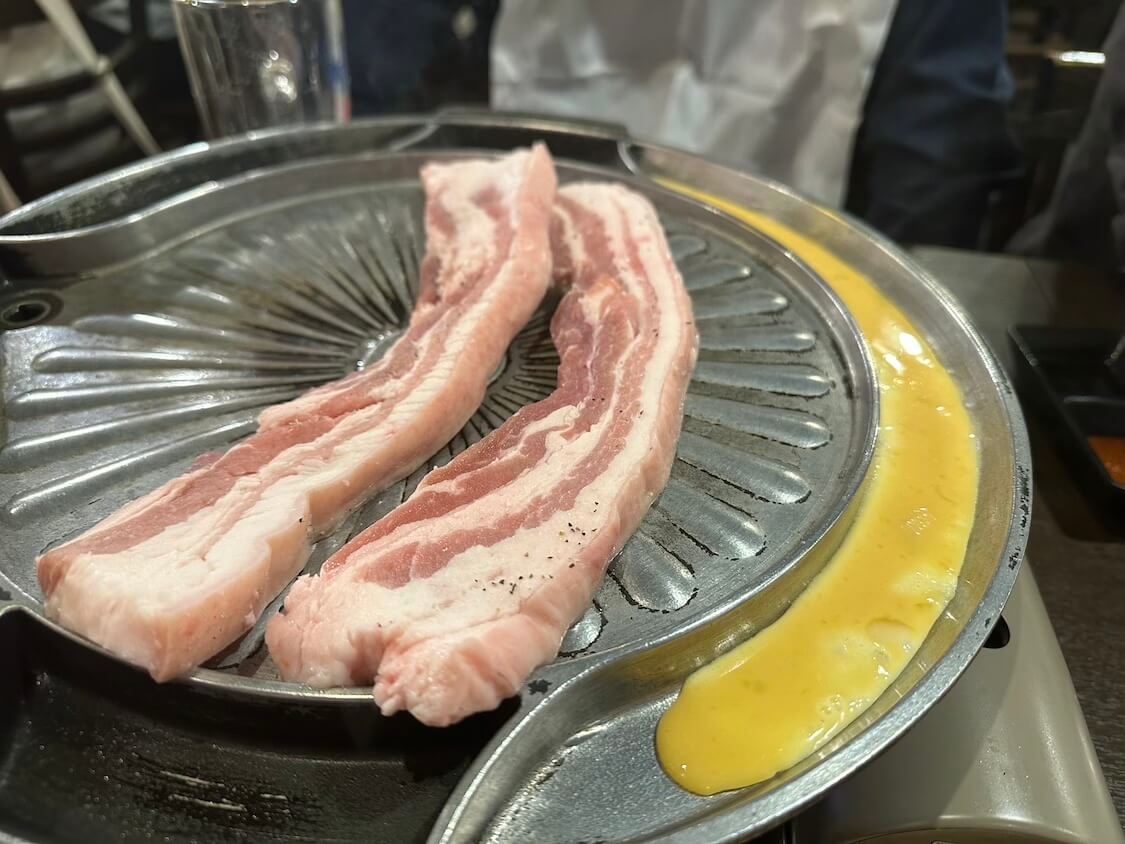 【新宿】ちゃん豚で食べた本格サムギョプサル！韓国の茶碗蒸しつき