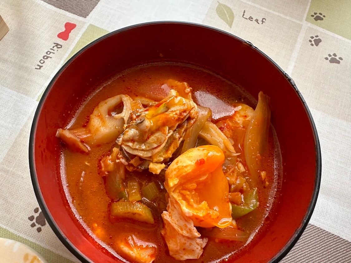 旨辛！簡単！牡蠣入りスン豆腐チゲ。韓国で人気のスンドゥブチゲレシピ