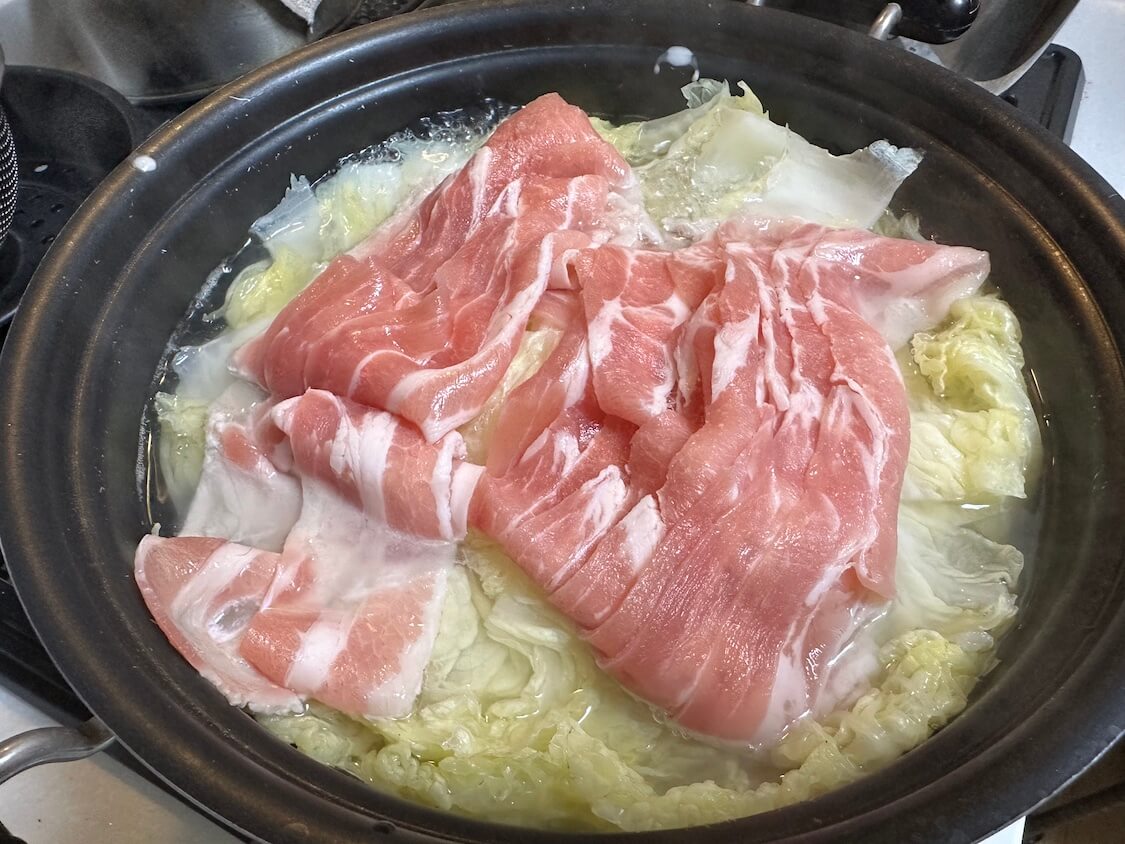 白菜と豚バラの鍋