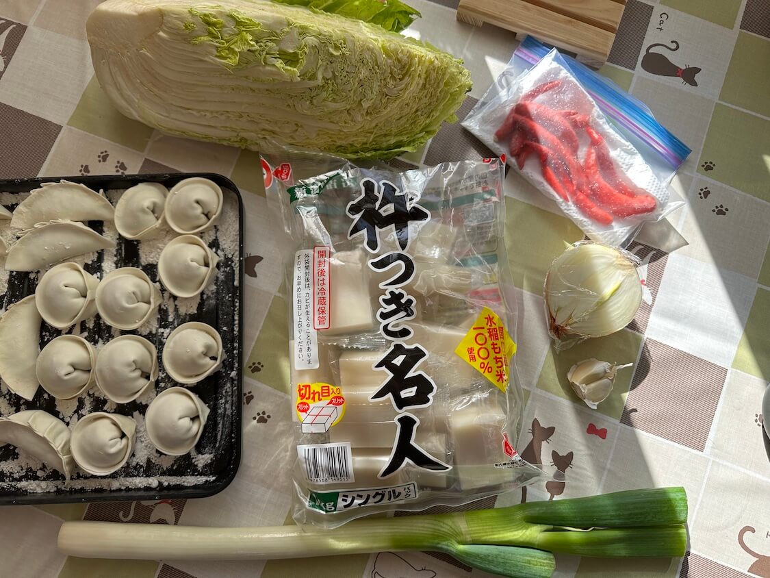 切り餅で！韓国のお雑煮「トックマンドゥグク」レシピ材料。野菜と調味料