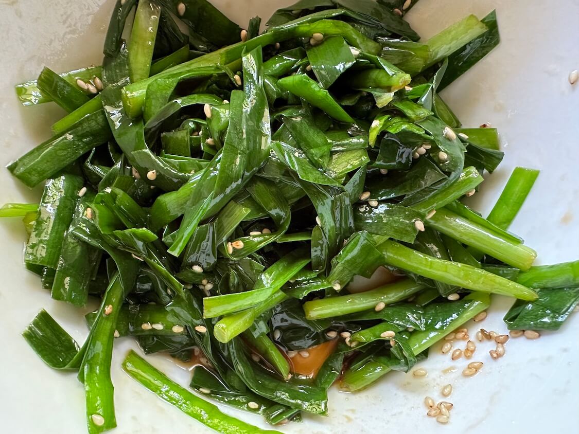 レンジで！にらのナムル。超簡単レシピと韓国人の作り方。ニラだけでさっと一品