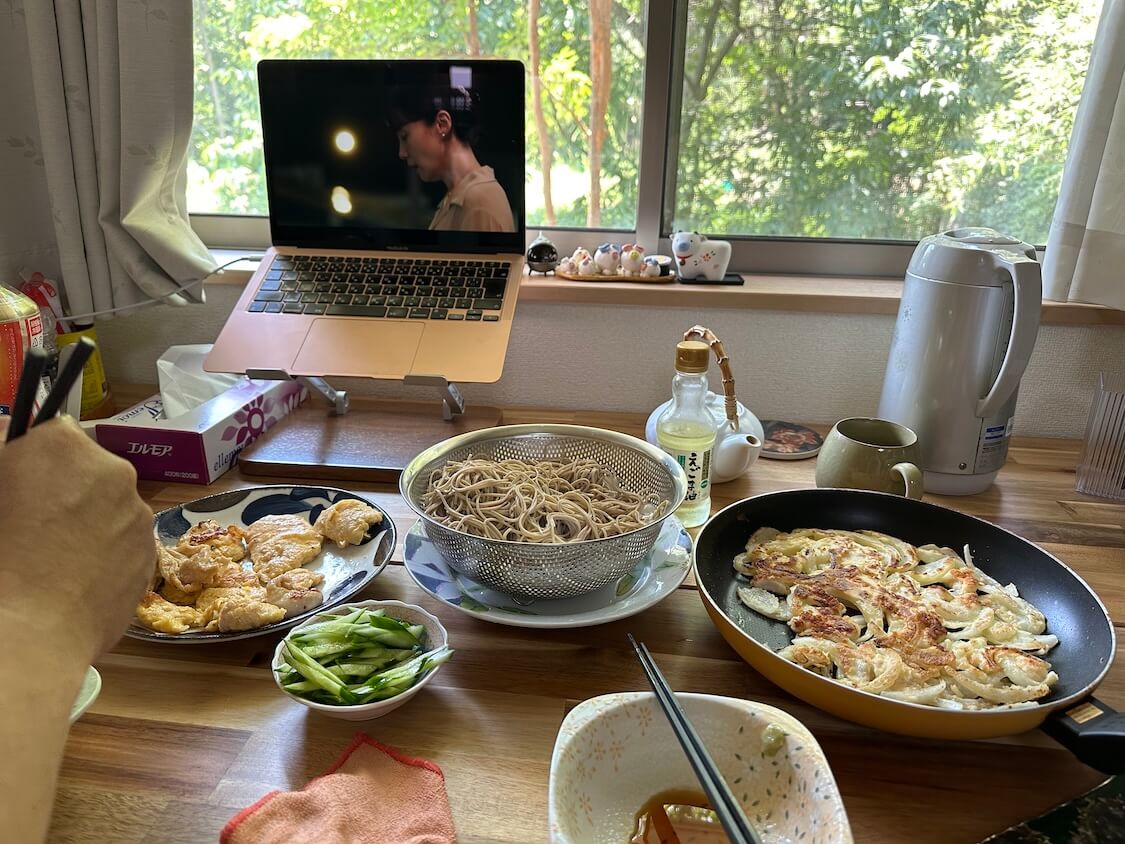 蕎麦の簡単味変♫えごま油混ぜそばレシピ。韓国ドラマ