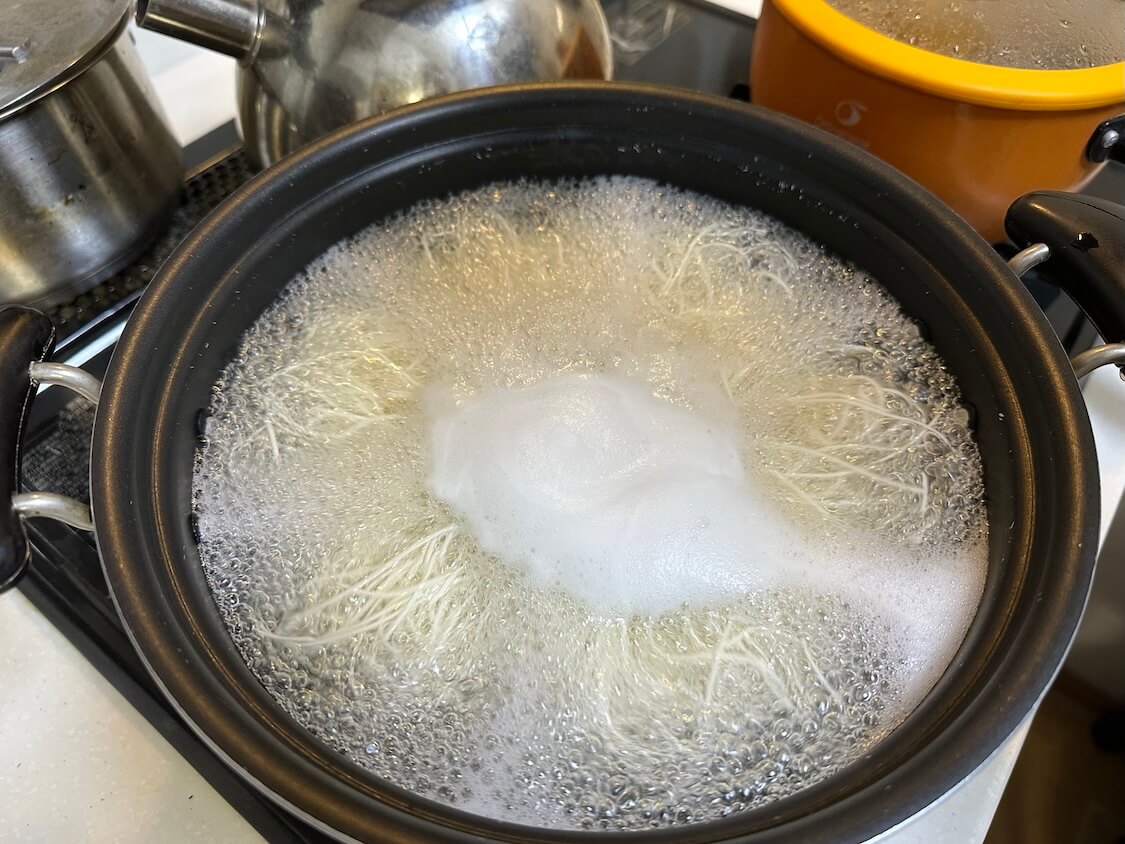 ピリ辛♫きゅうりの冷製スープの作り方。そうめんを入れてもOK