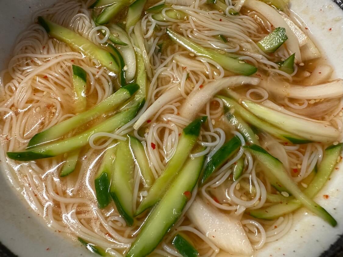 きゅうりの冷製スープ【韓国の人気レシピ】そうめんを入れて冷麺風にも！