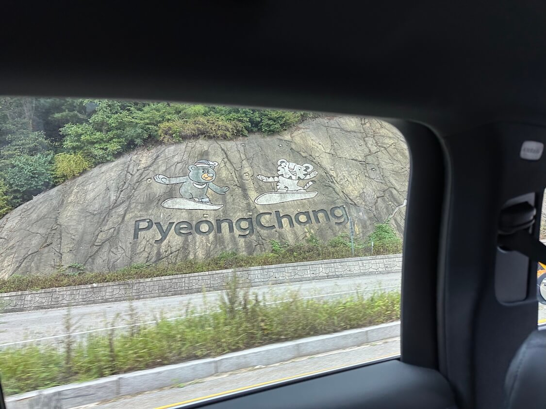 そば粉入り韓国の麺料理マッククス。食事後に平昌へ