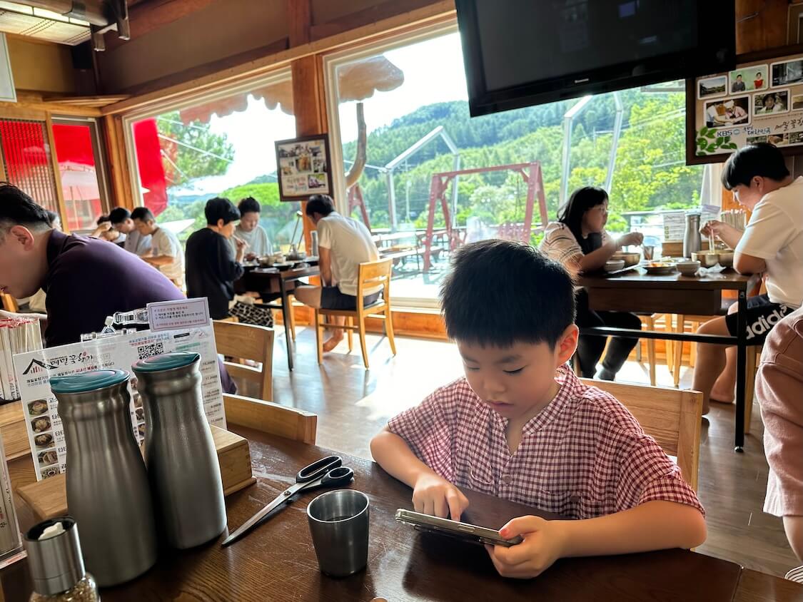 そば粉入り韓国の麺料理マッククス。蕎麦の名産地、江原道の蓬坪で美味しかった店の雰囲気