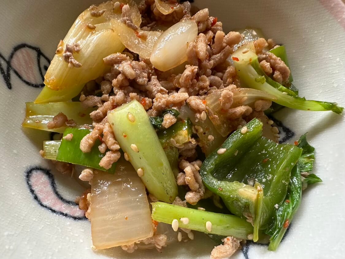 ピリ辛ガパオライス