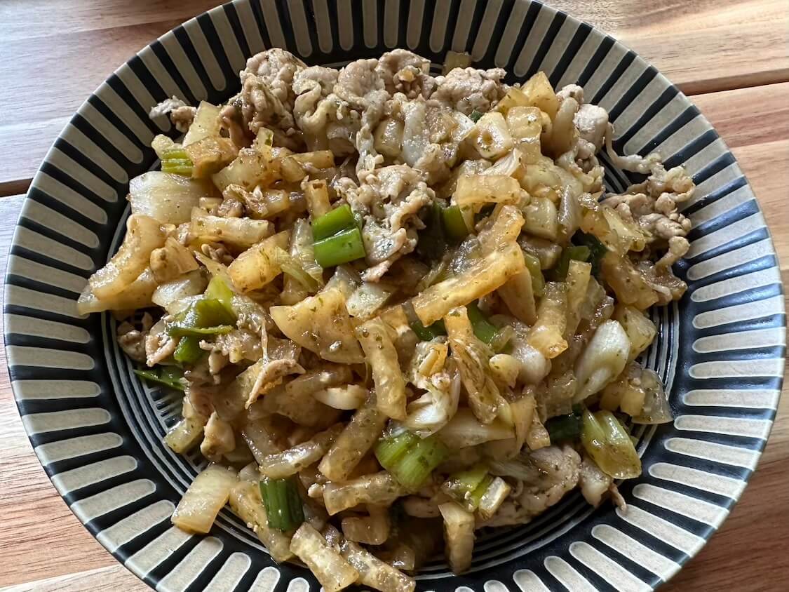 バジル豚肉炒め