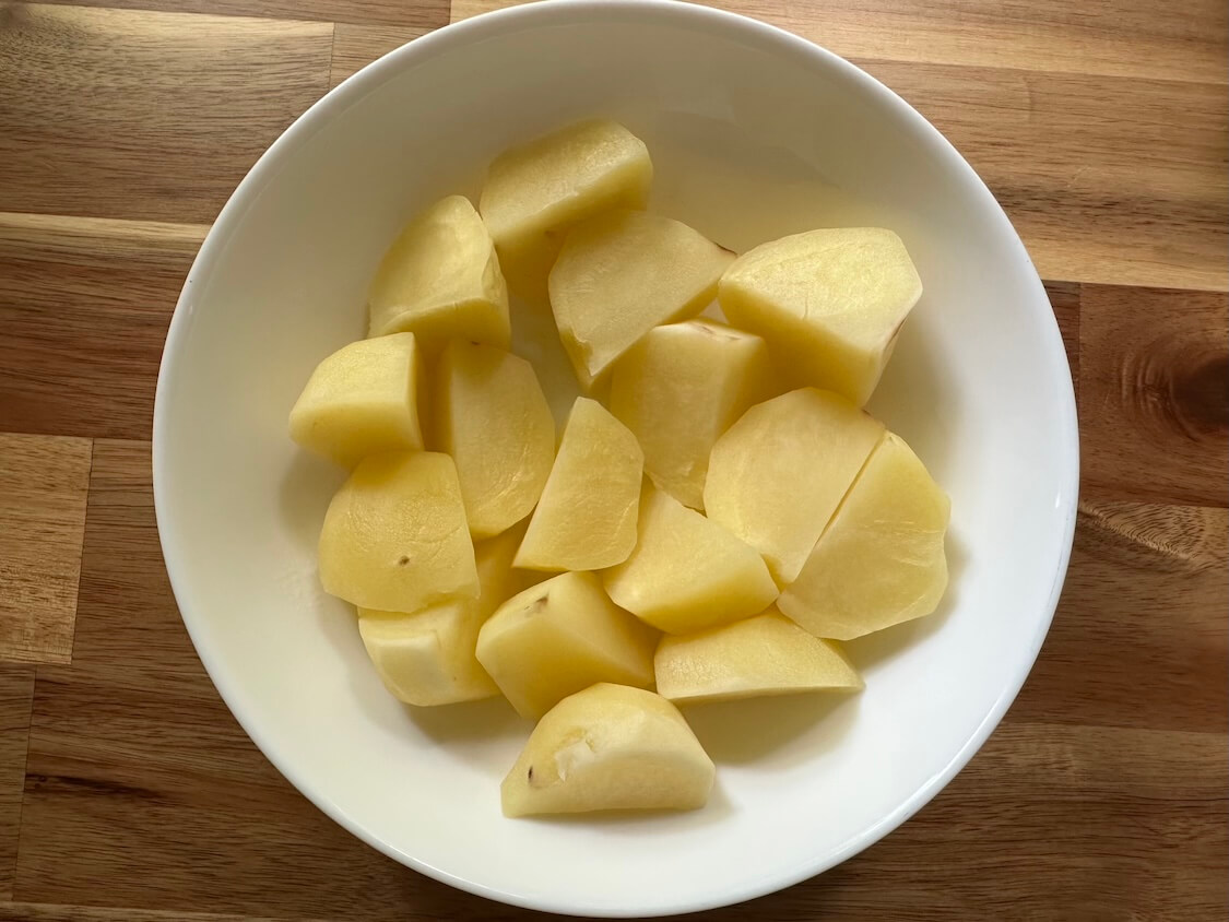 にんにく香るバジルポテトレシピ。レンチンで簡単