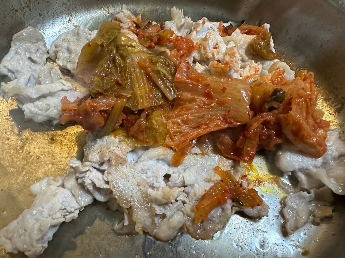 野菜たっぷり豚キムチ炒めレシピ