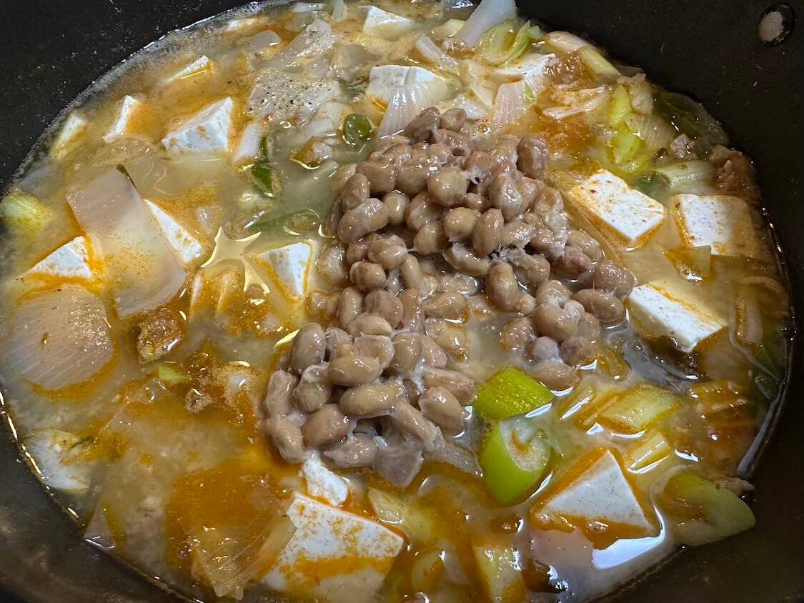 納豆で作る韓国料理、チョングッチャンチゲ