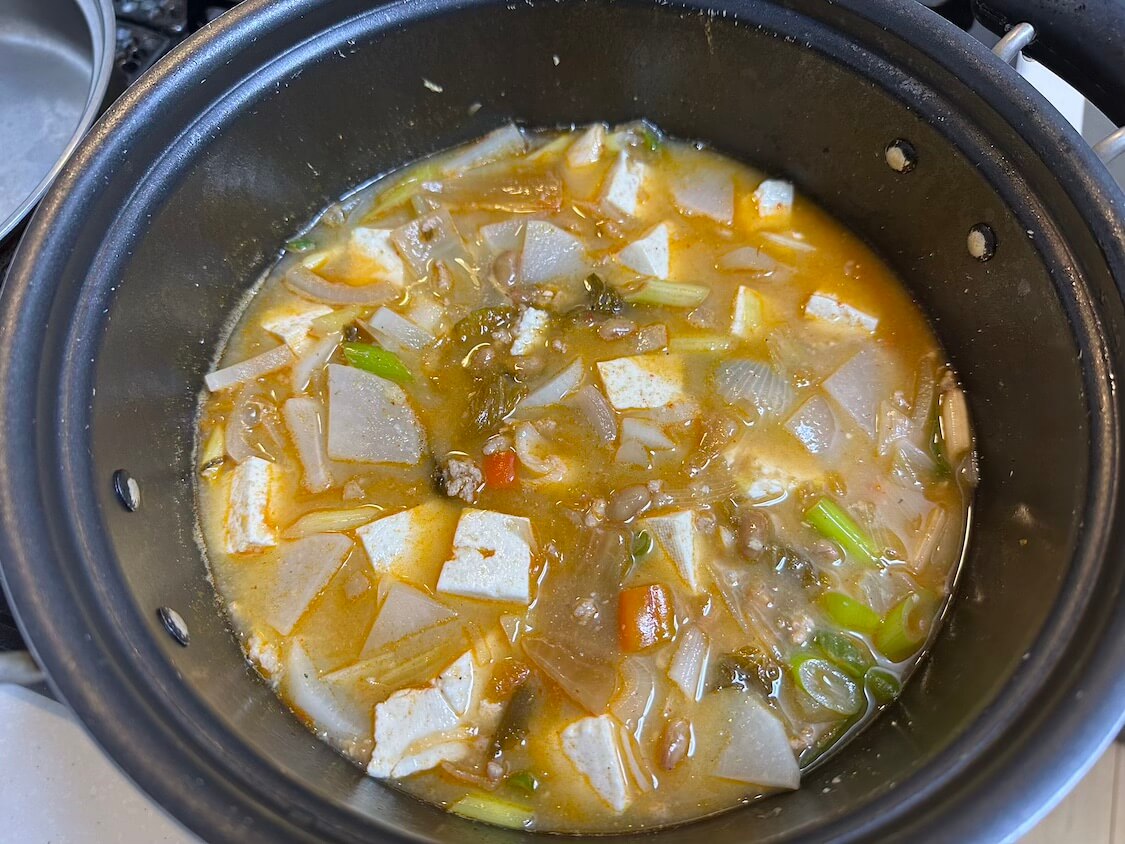 納豆でも美味しい「チョングッチャンチゲ」レシピ。韓国の人気レシピも！