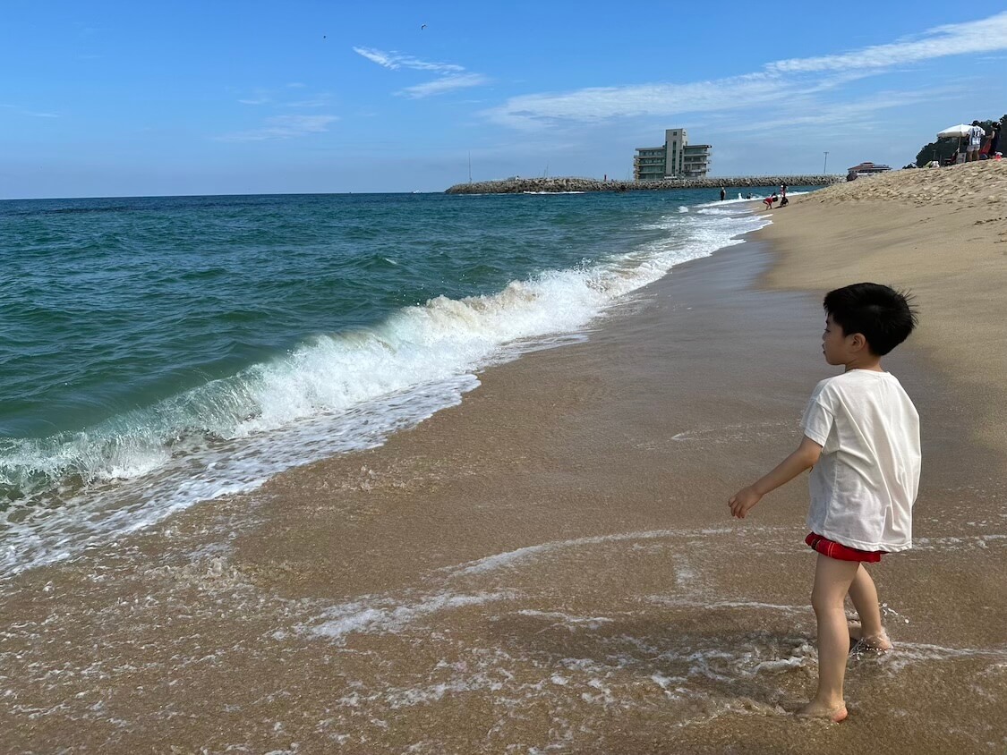 韓国の江陵観光。人気の海水浴場