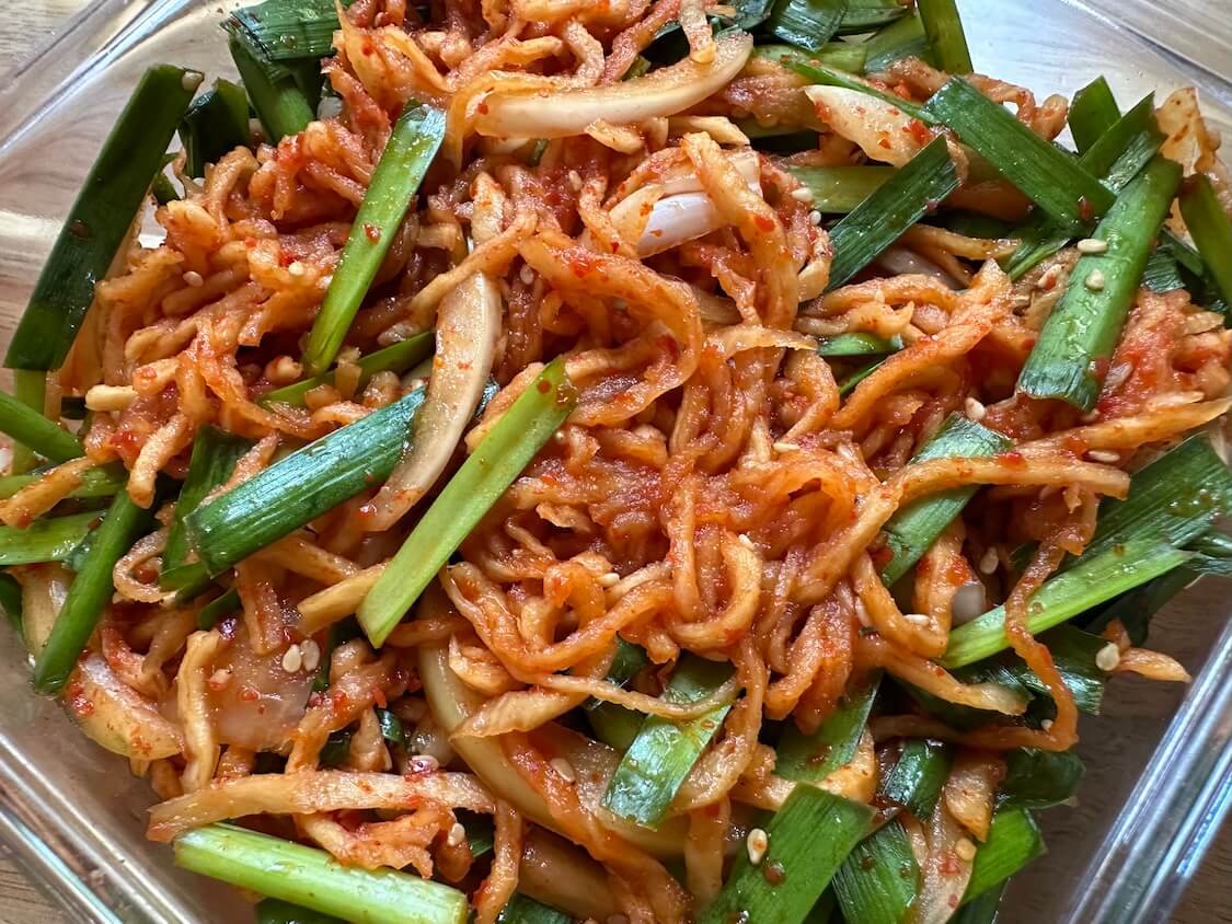 業務スーパーの切り干し大根でぽりぽり簡単キムチ【にら入りレシピ＋献立】