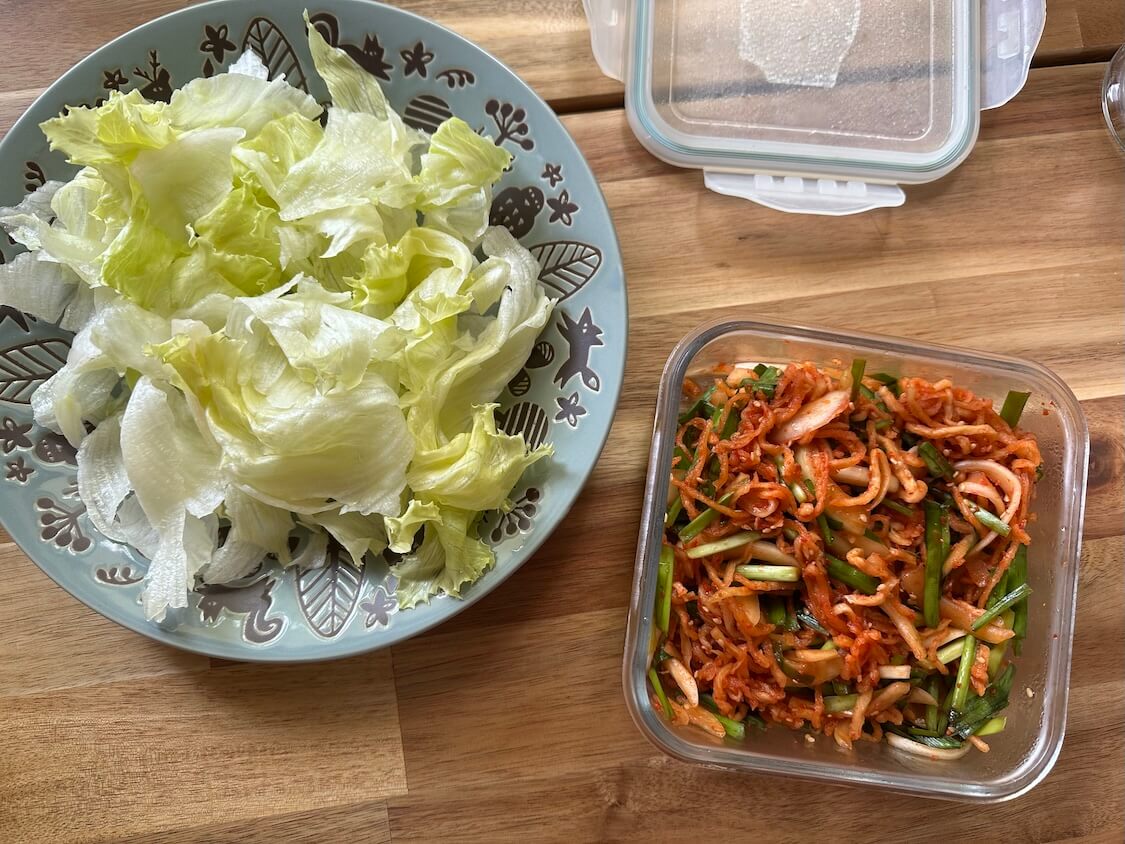 業務スーパーの切り干し大根で簡単キムチ。サラダにのせて