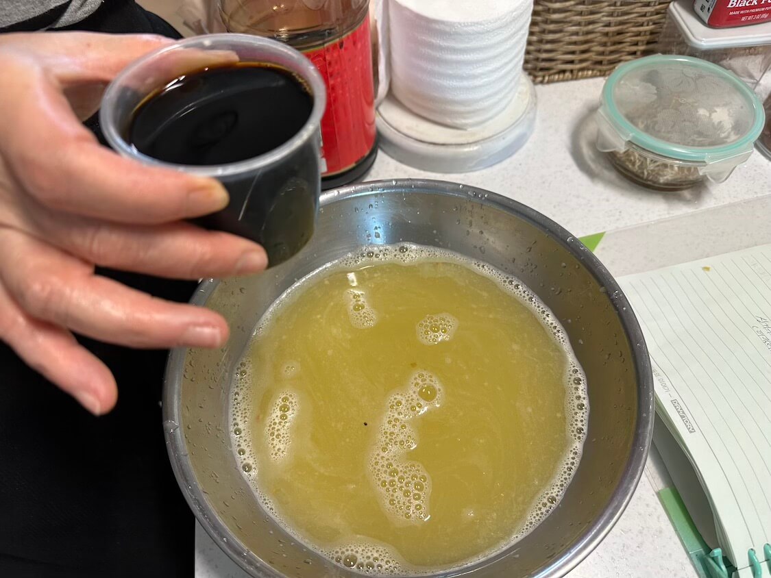 骨付きカルビ【LAカルビ】レシピ材料。骨付き肉を柔らかくする漬け込みだれの作り方