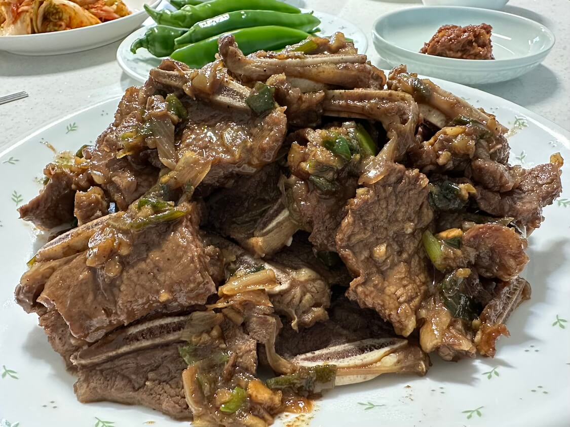 骨付きカルビ【LAカルビ】母＋韓国の人気レシピ。骨付き肉を柔らかくする方法