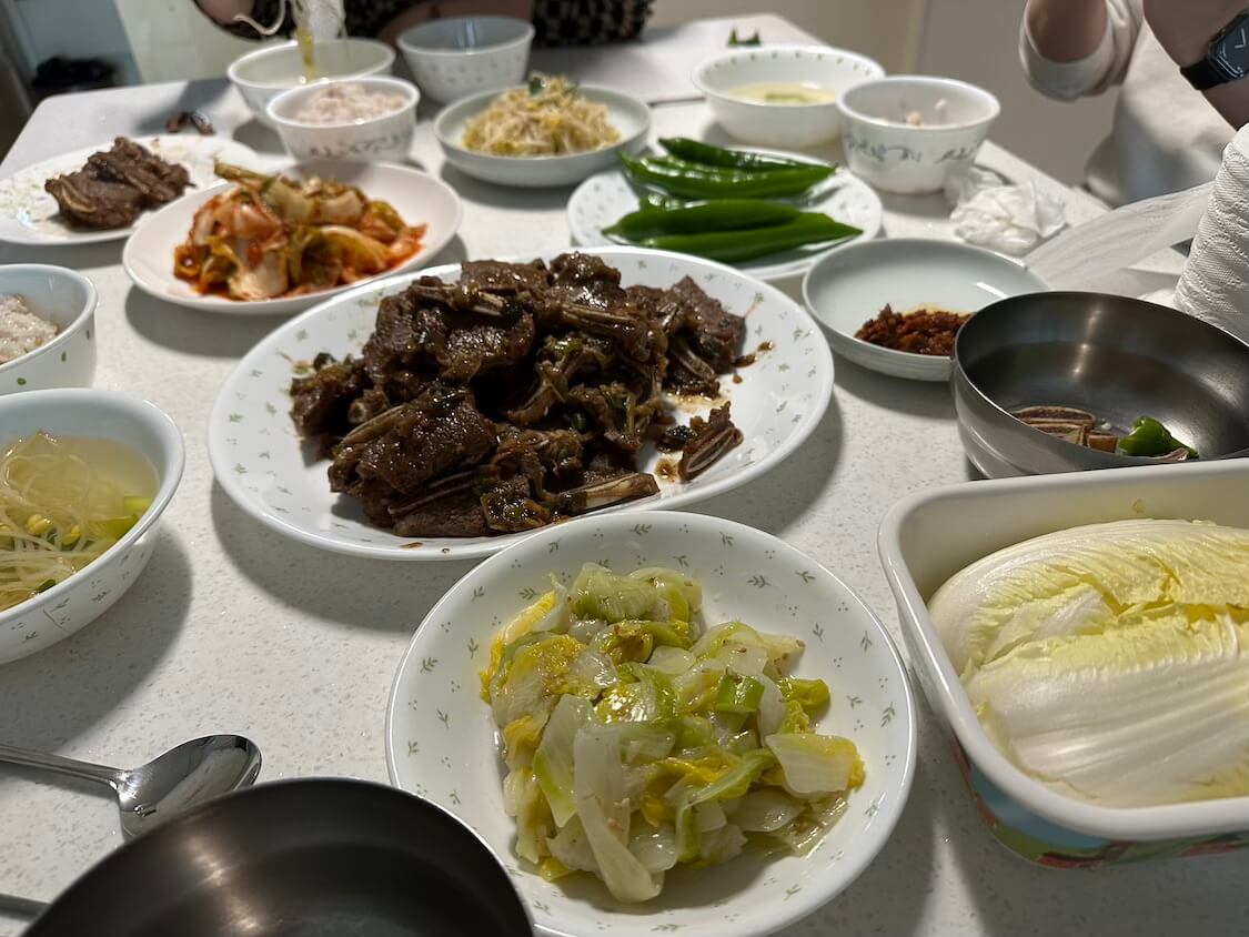 骨付きカルビ【LAカルビ】献立と韓国人の食べ方