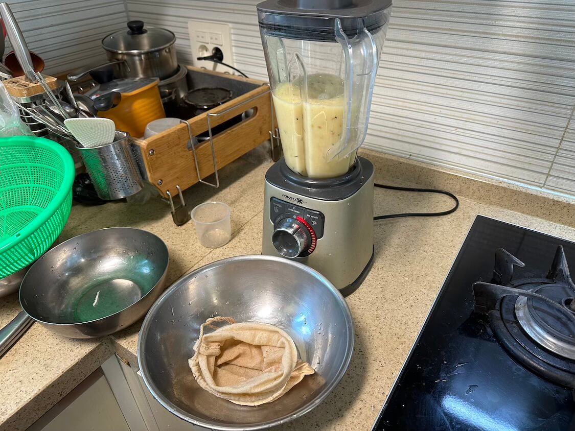 骨付きカルビ【LAカルビ】レシピ材料。骨付き肉を柔らかくする漬け込みだれの作り方