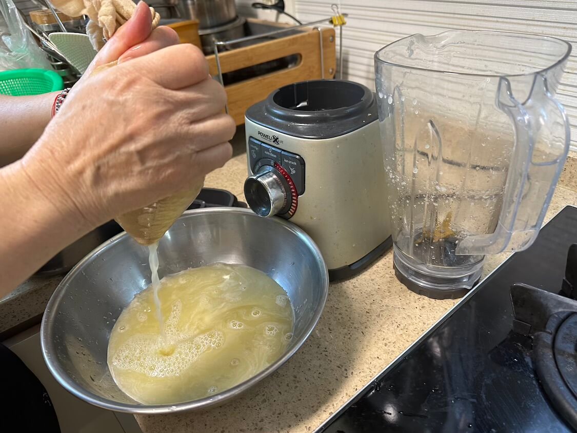 骨付きカルビ【LAカルビ】レシピ材料。骨付き肉を柔らかくする漬け込みだれの作り方