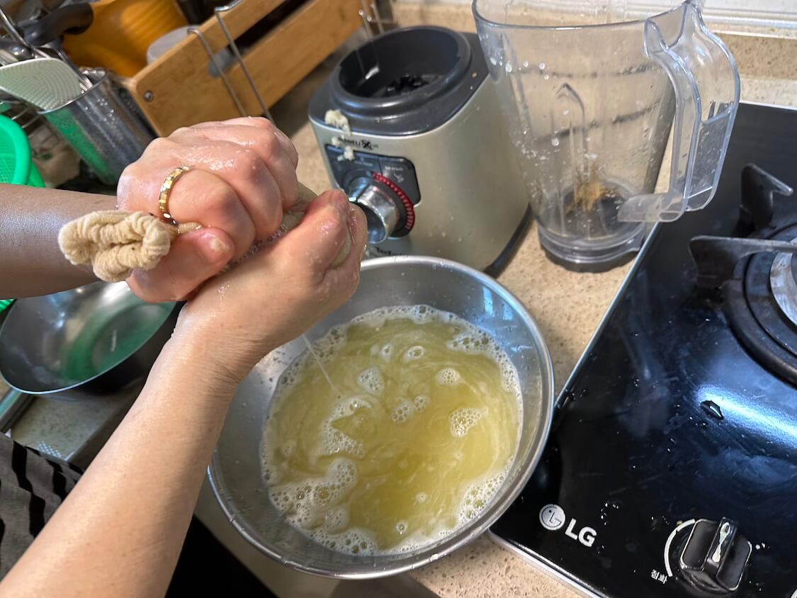 骨付きカルビ【LAカルビ】レシピ材料。骨付き肉を柔らかくする漬け込みだれの作り方