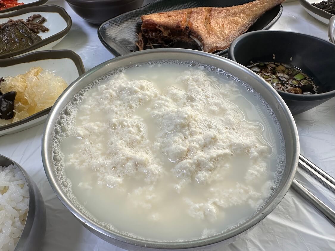 韓国江陵グルメ。おぼろ豆腐のスンドゥブ