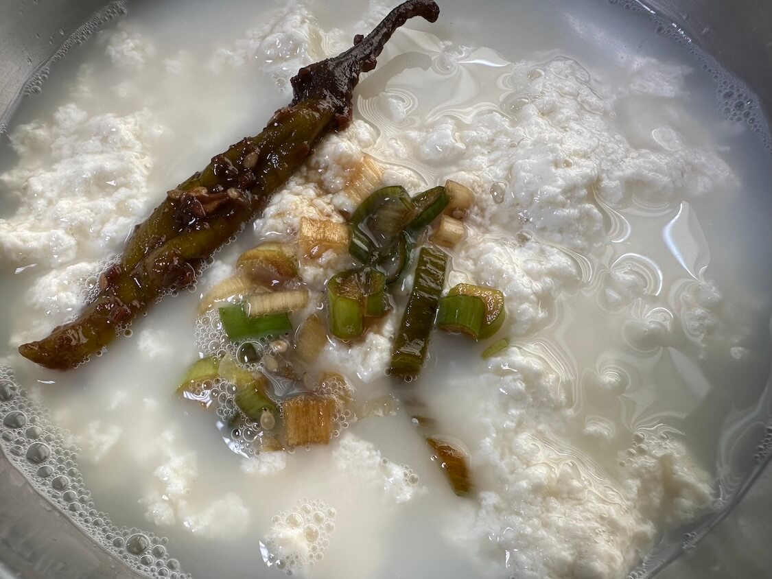 韓国江陵グルメ。おぼろ豆腐のスンドゥブ