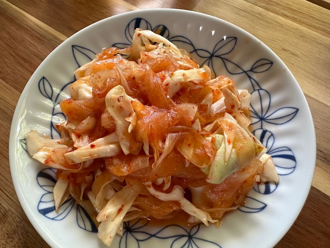 カンタン酢のレシピ！玉ねぎとキャベツのキムチ