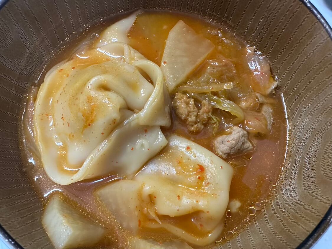 キムチマンドゥ鍋