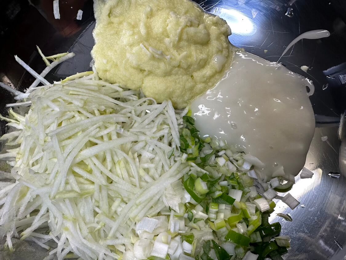 自家製白菜キムチの作り方。キムチのヤンニョムソ（味付け）に入るもの