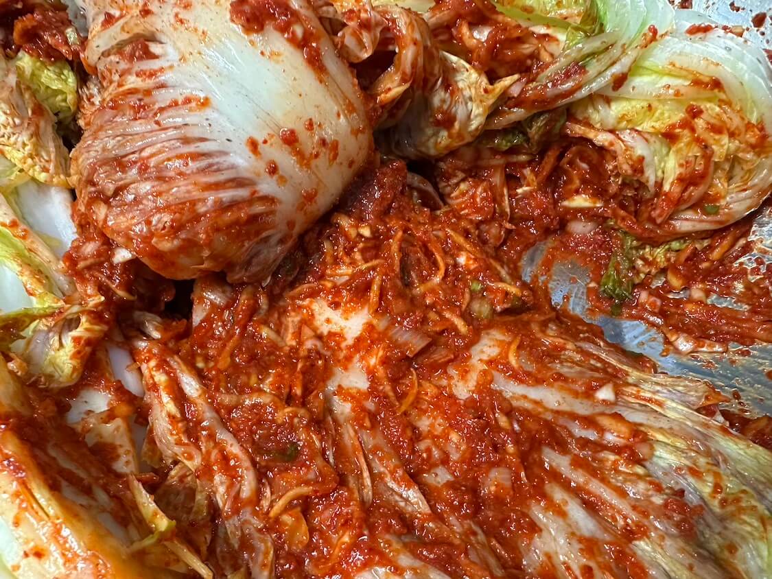 自家製白菜キムチの作り方。キムチの素を白菜につける