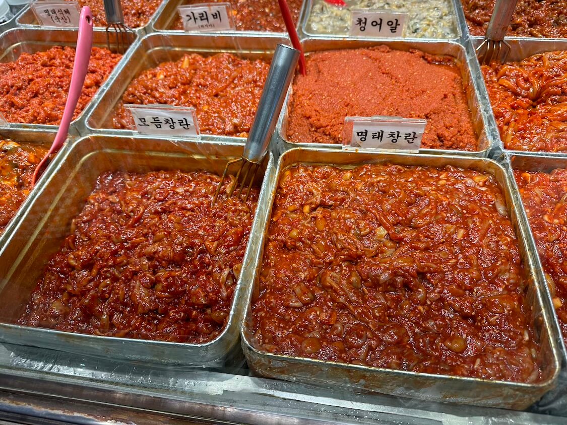 韓国式塩辛「チョッカル」ソウル旅行のお土産にも!行きつけの京東市場の人気店