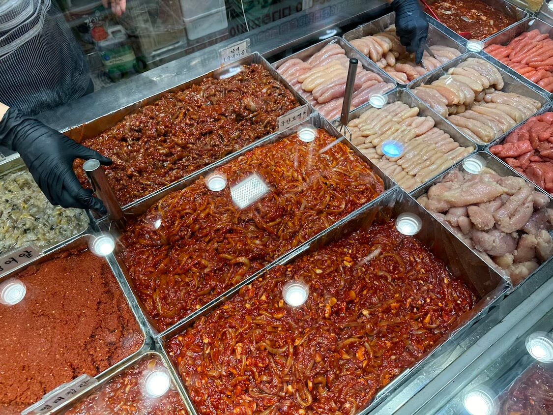 韓国式塩辛「チョッカル」ソウル旅行のお土産にも!行きつけの京東市場の人気店