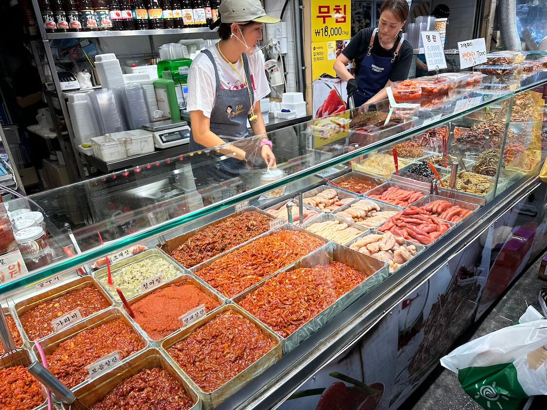 韓国式塩辛「チョッカル」ソウル旅行のお土産にも!行きつけの京東市場の人気店