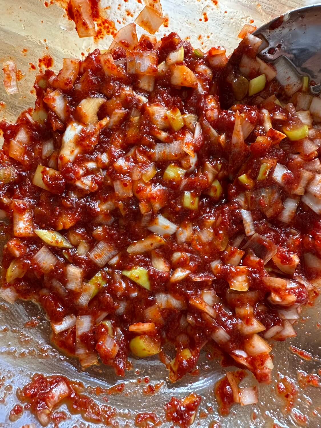 ゆで豚が美味しくなる大根キムチ(ポッサムキムチ)の味付け