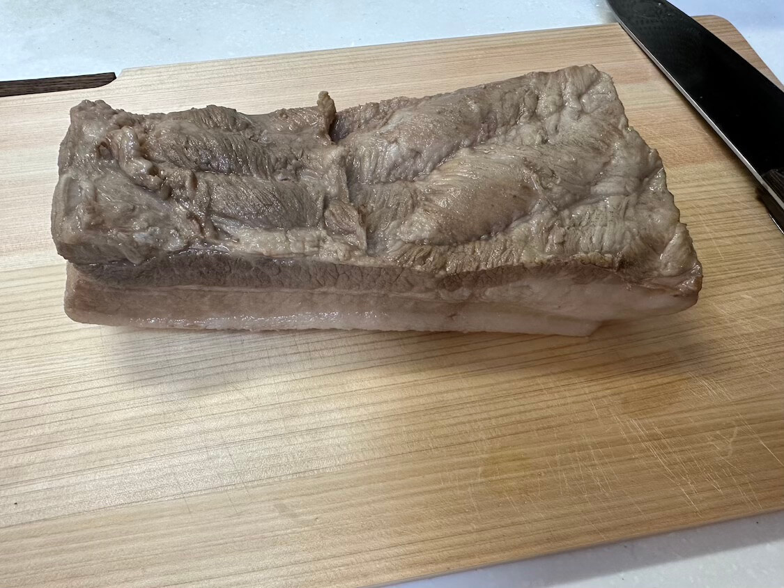 ポッサムのゆで豚の切り方