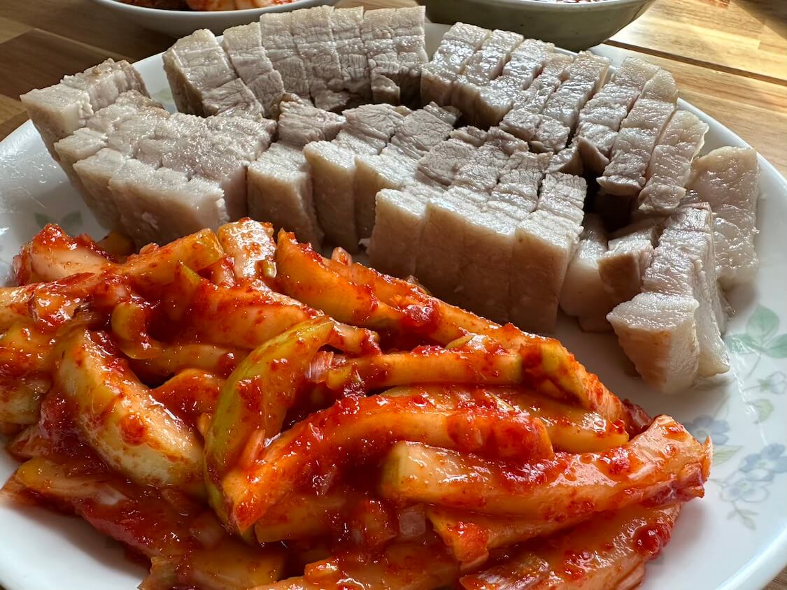 ゆで豚がご馳走に。ポリポリ食感がクセになる、本格ポッサムキムチ