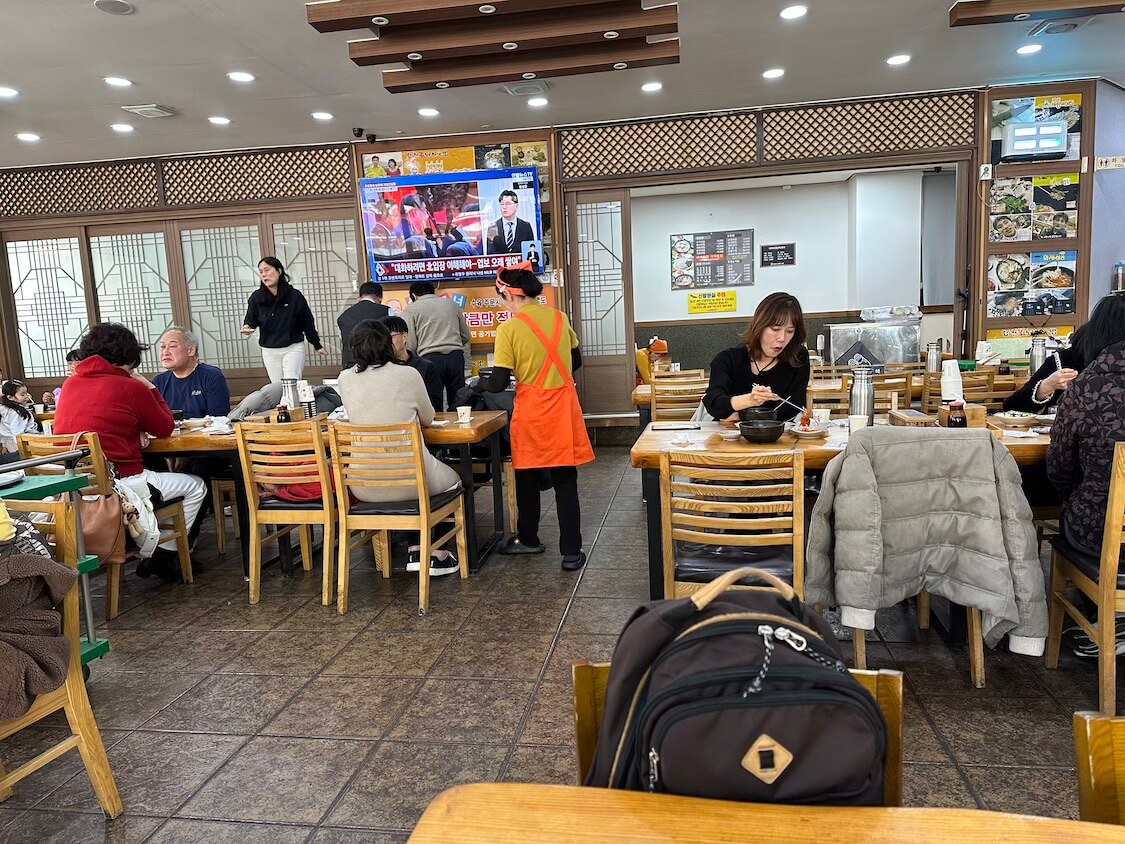 釜山でクッパ！金海空港近くの人気店の雰囲気