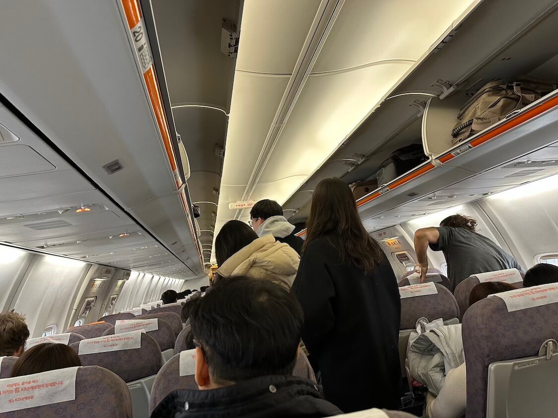 釜山乗り継ぎで済州島へ。事故があった飛行機