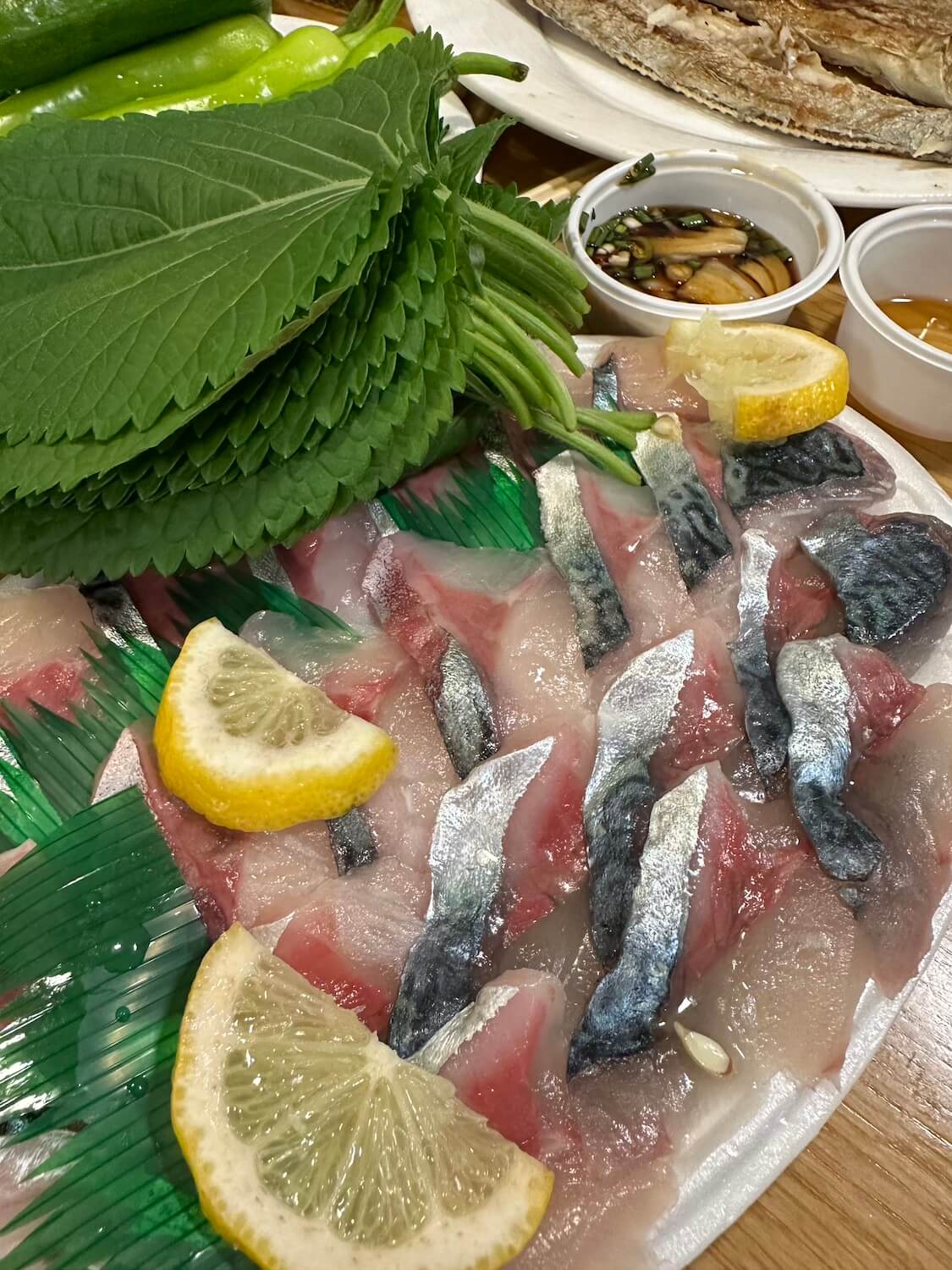 済州島で生サバやアワビのお刺身（フェ）を堪能！空港からバスに乗って宿へ