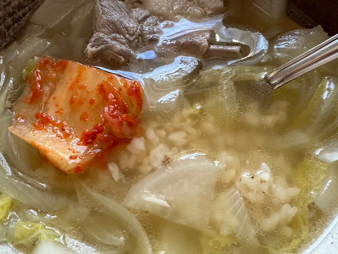 豚スペアリブで作るスタミナ冬野菜スープ。簡単カルビタンの食べ方