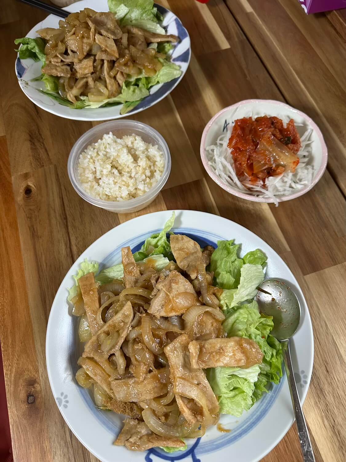 生姜焼きとキムチ