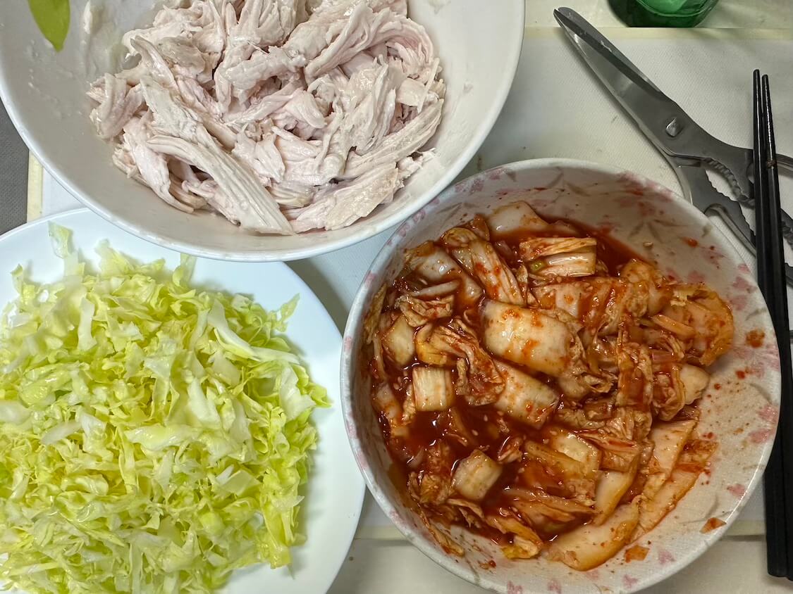 春白菜のポムドンビビンバのレシピ。具のアレンジ。むね肉と春キャベツ